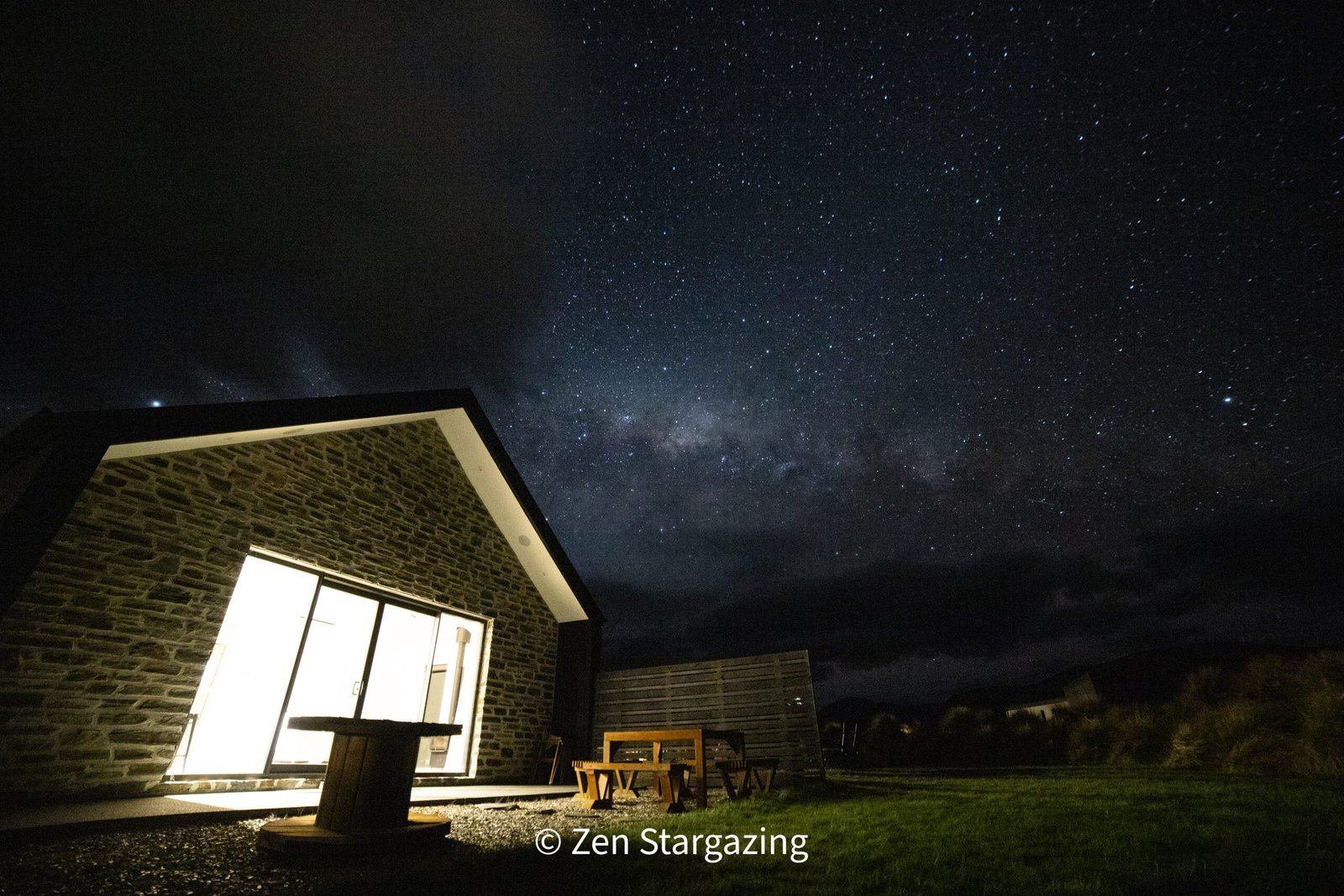 The Schist Cabin in Twizel under the Milky Way, private stargazing experience